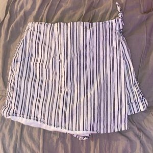 skirt/shorts